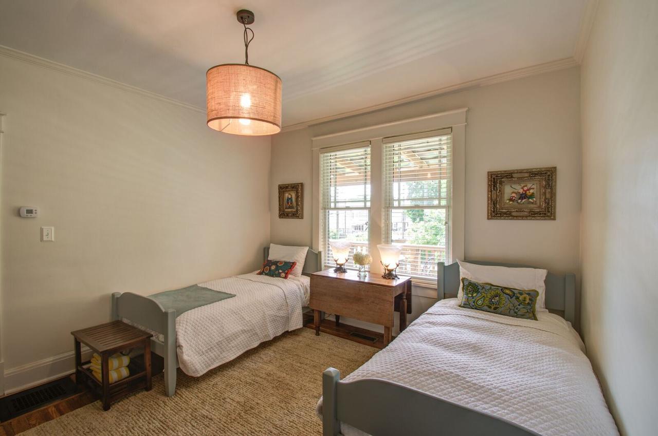 Belmont Blvd Bed And Breakfast Nashville Bagian luar foto